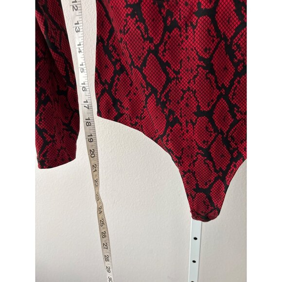 Guess Bodysuit M Red Snake-Print Deep V Sweetheart Neckline Cutout Y2K Clubwear - Picture 9 of 16